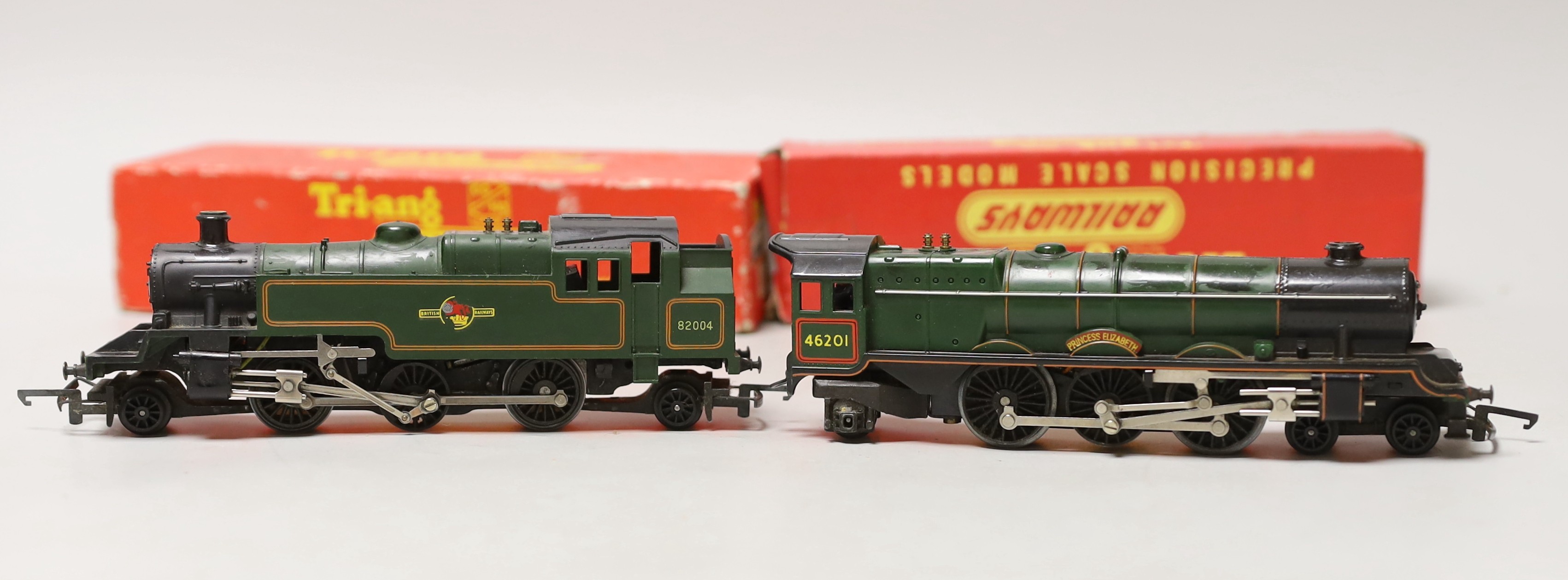 A quantity of Tri-Ang railways